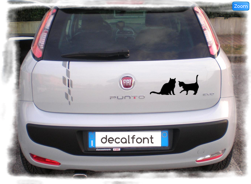 L'effetto dell'adesivo Gatti giocosi su una Fiat Punto