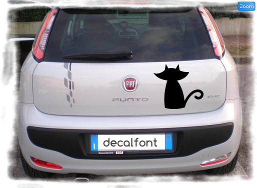 L'effetto dell'adesivo Gatto retro su una Fiat Punto