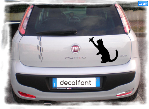 L'effetto dell'adesivo Gatto farfalla su una Fiat Punto