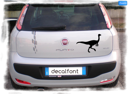 L'effetto dell'adesivo Dinosauro gallimimus su una Fiat Punto