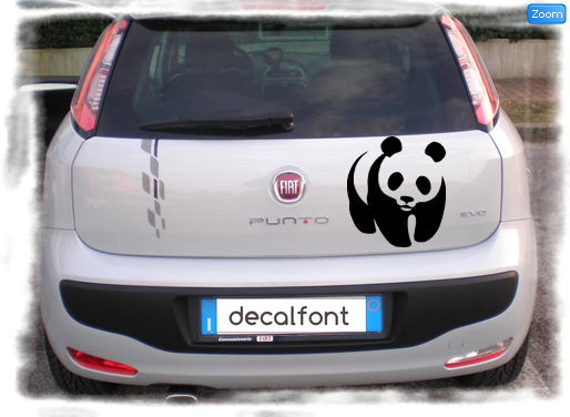 L'effetto dell'adesivo Panda su una Fiat Punto
