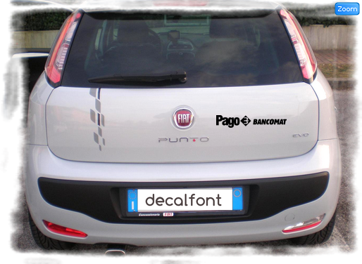 L'effetto dell'adesivo Pagobancomat su una Fiat Punto
