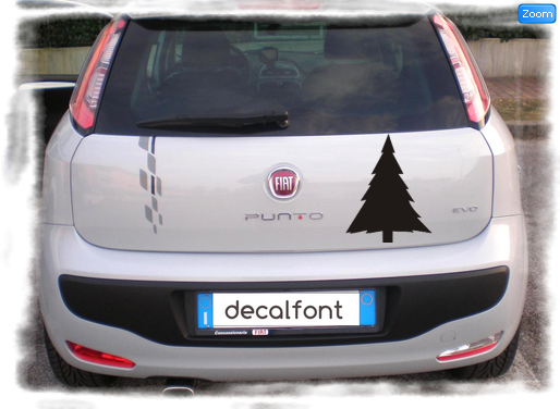 L'effetto dell'adesivo albero-pino su una Fiat Punto