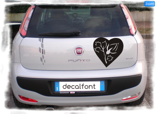 L'effetto dell'adesivo fiore-cuore-sticker su una Fiat Punto