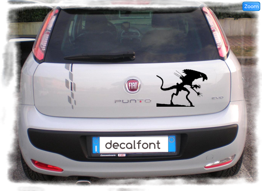 L'effetto dell'adesivo Alien su una Fiat Punto